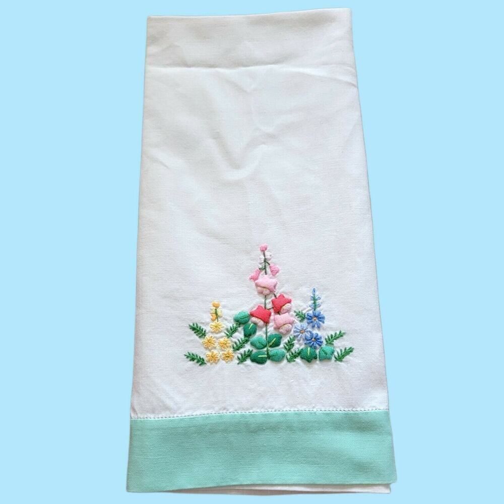 Vintage Hand Embroidered Wild Flower Kitchen Tea Towels Applique Pink NOS Set 2